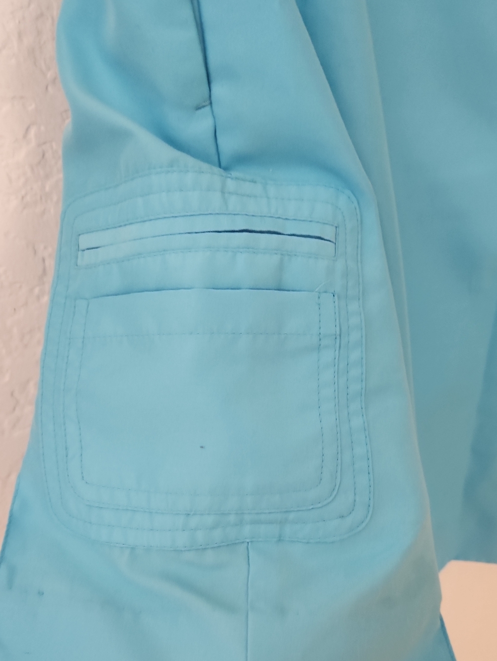 Izod turquoise mini skirt with cargo pockets - Picture 5 of 7